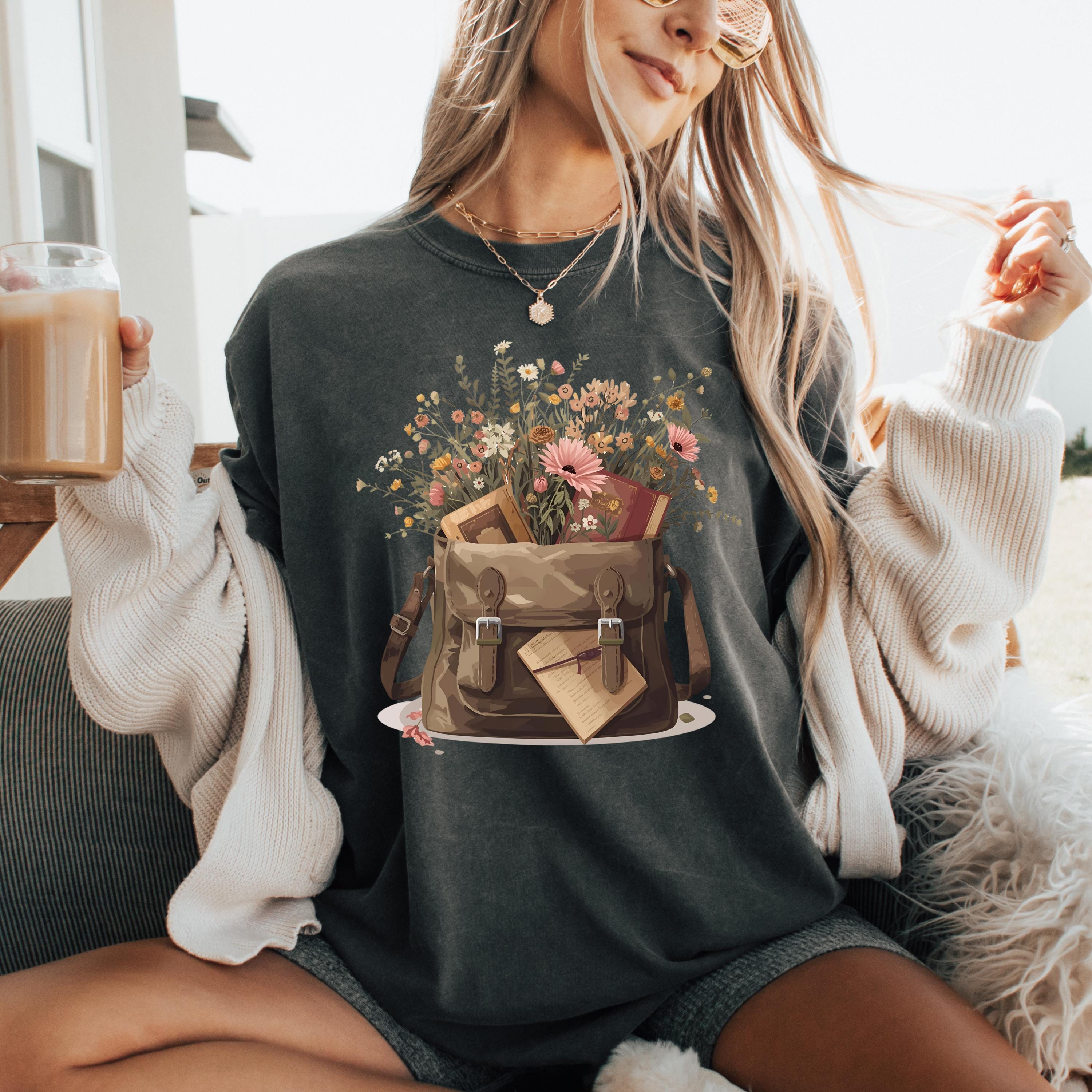 Book Lover Floral Tee | Teacher Wildflower Shirt