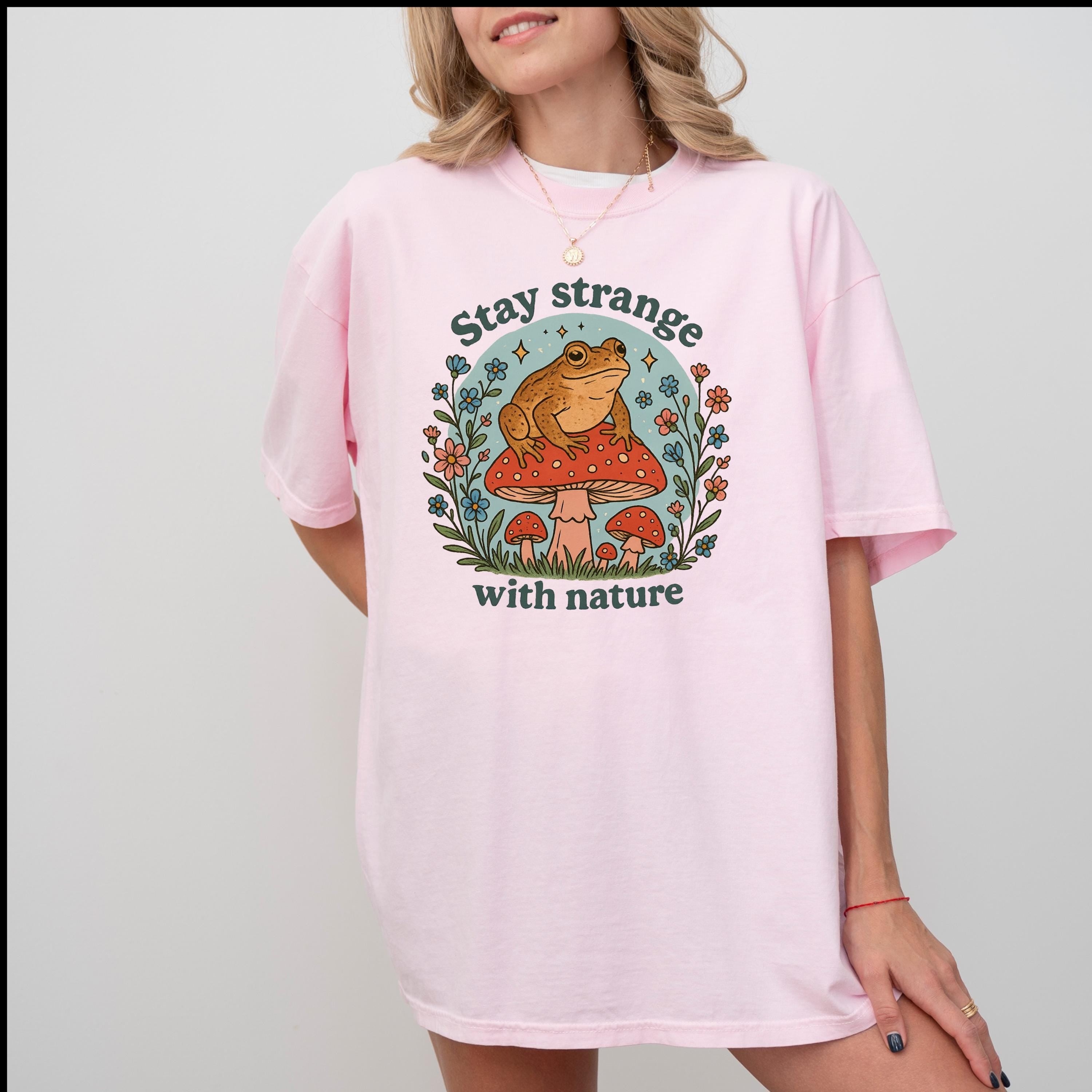 Cottagecore Frog T-Shirt: Weirdcore Graphic Tee,