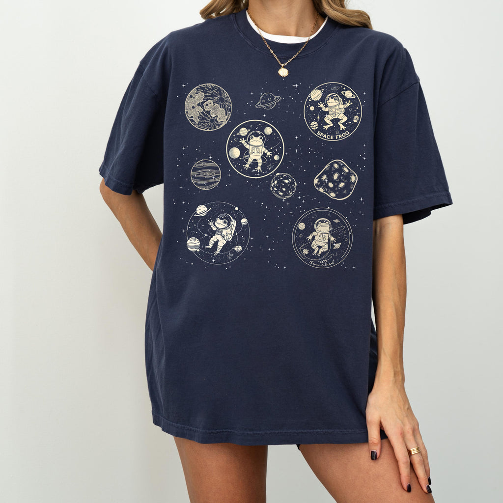 Vintage Funny | Dancing Space Frog & Mushrooms | Frog Lover Gift Tee