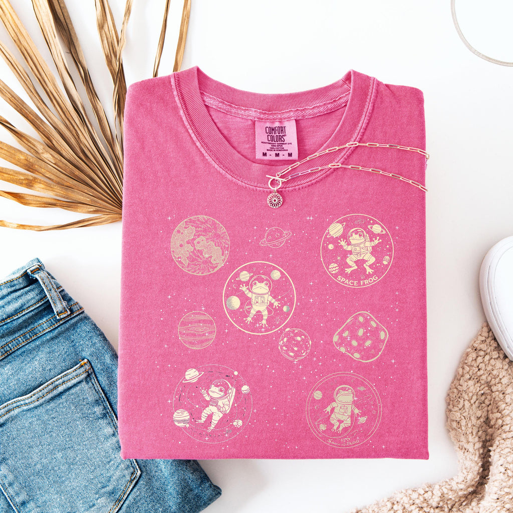 Vintage Funny | Dancing Space Frog & Mushrooms | Frog Lover Gift Tee