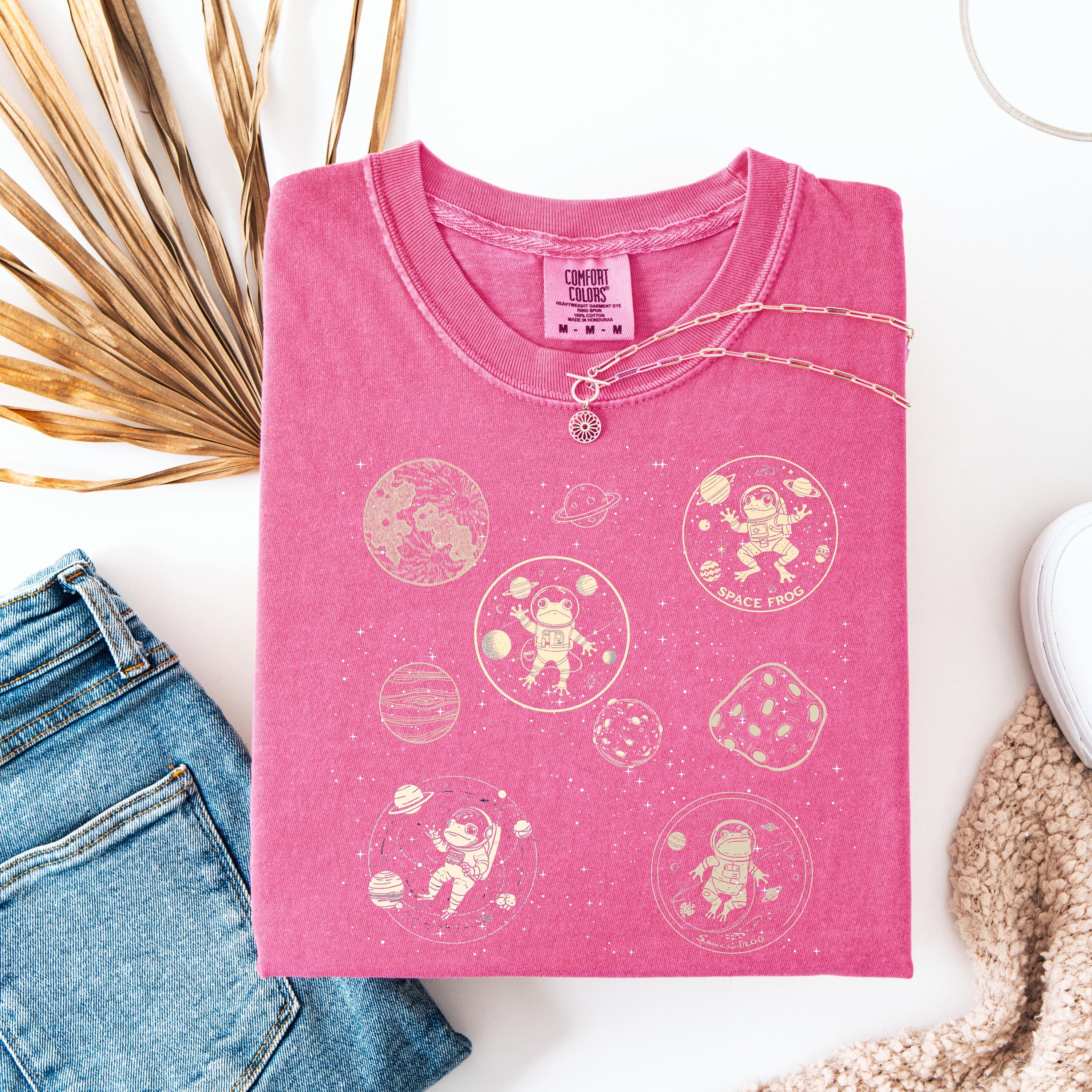 Vintage Funny | Dancing Space Frog & Mushrooms | Frog Lover Gift Tee